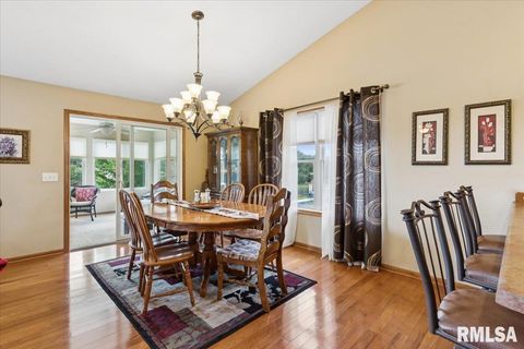 Tiny photo for 1301 W 62ND Court, Davenport, IA 52806 (MLS # QC4267017)