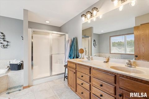 Tiny photo for 1301 W 62ND Court, Davenport, IA 52806 (MLS # QC4267017)