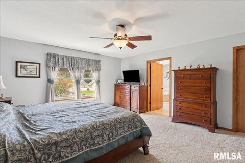 Tiny photo for 1301 W 62ND Court, Davenport, IA 52806 (MLS # QC4267017)