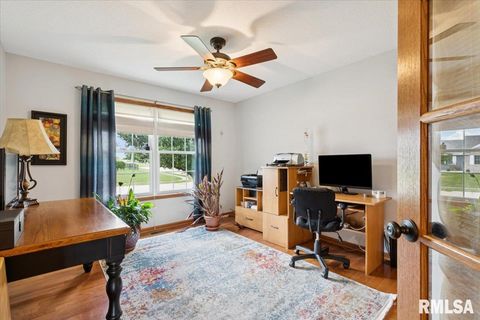 Tiny photo for 1301 W 62ND Court, Davenport, IA 52806 (MLS # QC4267017)