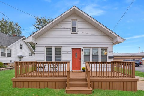 Photo of 109 W Chicago Street, Morton, IL 61550 (MLS # 12542533)