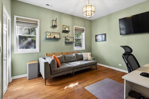 Tiny photo for 1400 W BYRON Street #2E, Chicago, IL 60613 (MLS # 12765149)