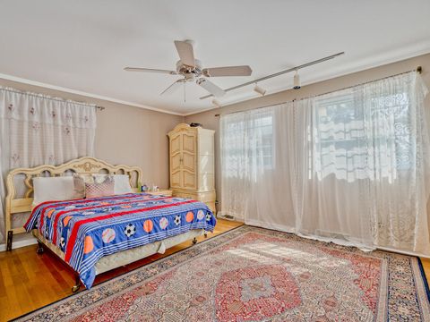 Tiny photo for 1121 N Greenfield Lane, Mount Prospect, IL 60056 (MLS # 12578886)