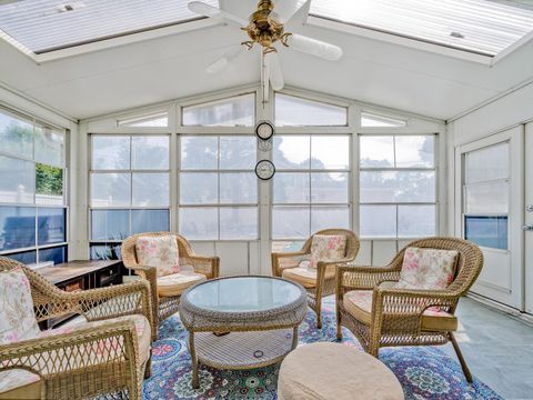 Tiny photo for 1121 N Greenfield Lane, Mount Prospect, IL 60056 (MLS # 12578886)