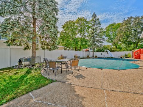 Tiny photo for 1121 N Greenfield Lane, Mount Prospect, IL 60056 (MLS # 12578886)