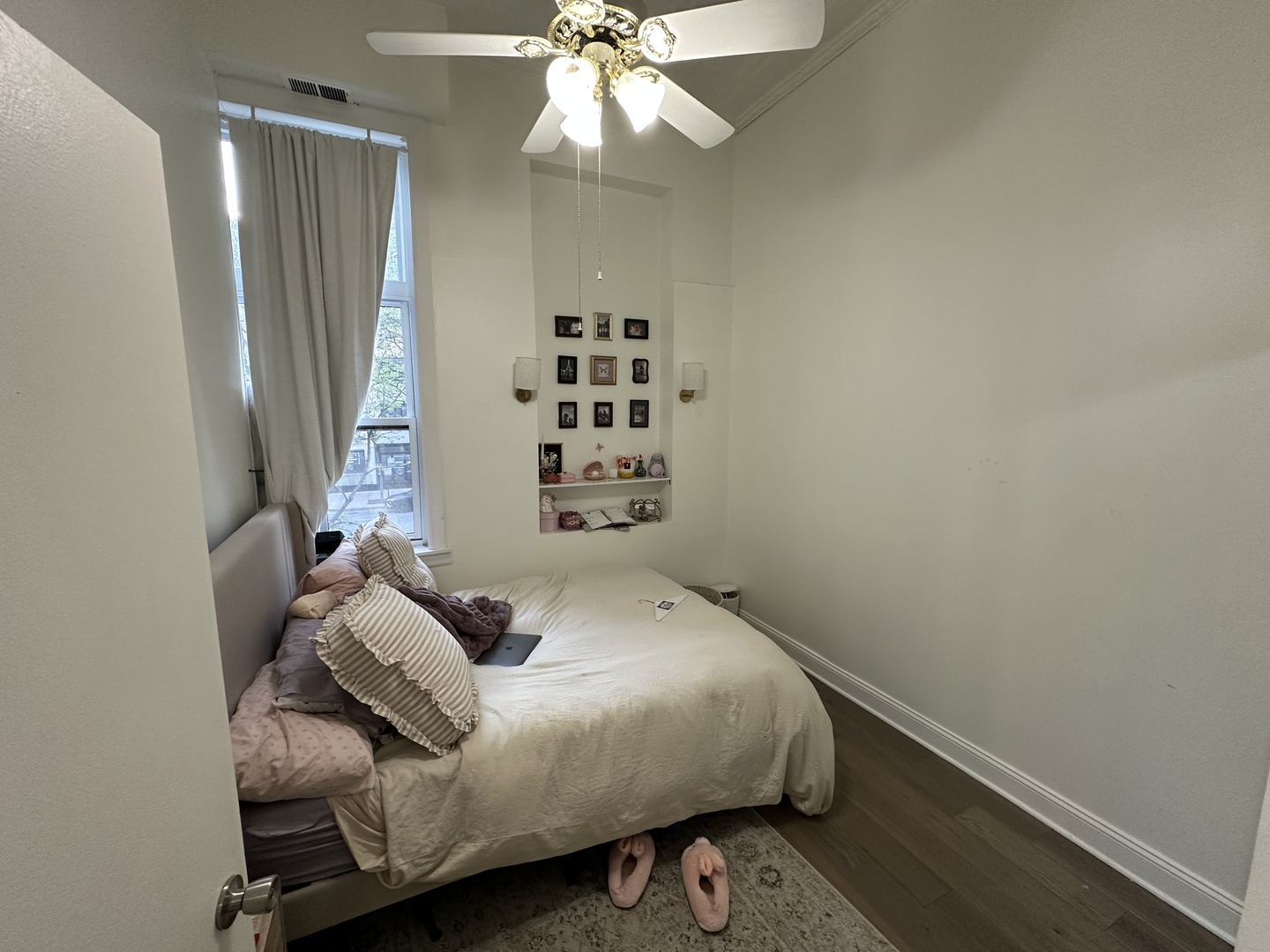 441 N La Salle Drive 2
