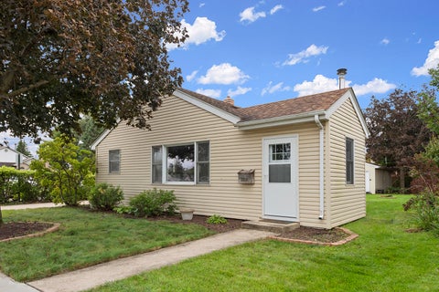 Photo of 17216 67th Court, Tinley Park, IL 60477 (MLS # 12764002)