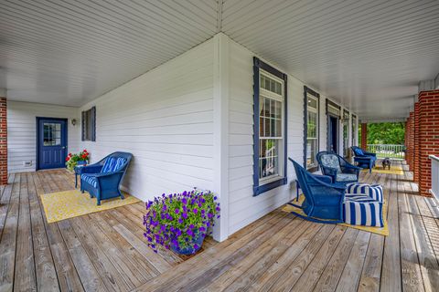 Tiny photo for 1 Calais Court, Oakwood Hills, IL 60013 (MLS # 12446022)