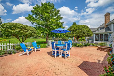 Tiny photo for 1 Calais Court, Oakwood Hills, IL 60013 (MLS # 12446022)