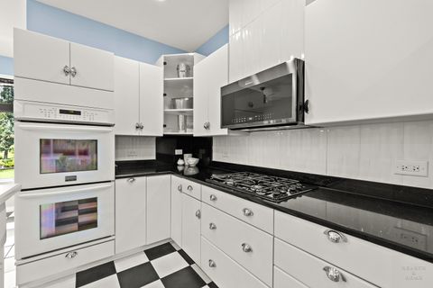 Tiny photo for 1 Calais Court, Oakwood Hills, IL 60013 (MLS # 12446022)
