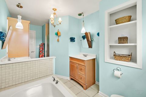 Tiny photo for 1 Calais Court, Oakwood Hills, IL 60013 (MLS # 12446022)