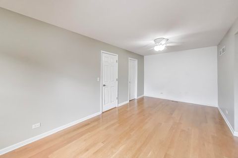 Tiny photo for 640 Wilbur Court, Gurnee, IL 60031 (MLS # 12491848)