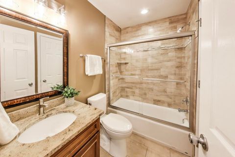 Tiny photo for 640 Wilbur Court, Gurnee, IL 60031 (MLS # 12491848)