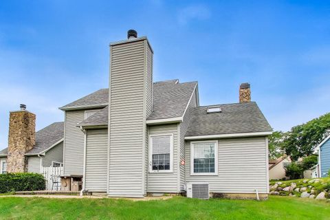 Tiny photo for 640 Wilbur Court, Gurnee, IL 60031 (MLS # 12491848)
