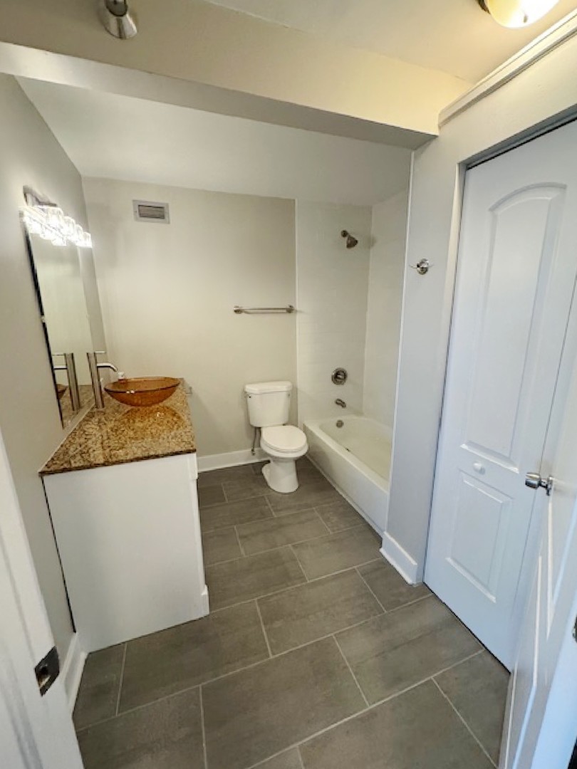 440 N Wabash Avenue 4710