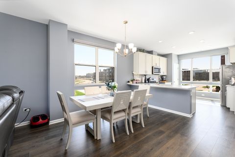 Tiny photo for 1210 Lakepointe Drive, Schaumburg, IL 60173 (MLS # 12618149)