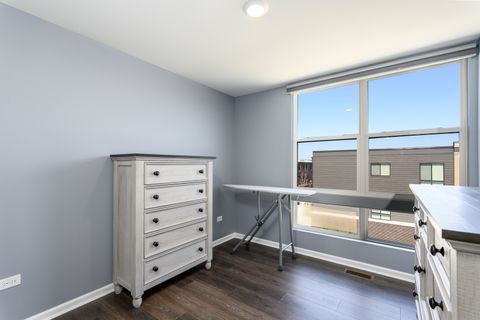 Tiny photo for 1210 Lakepointe Drive, Schaumburg, IL 60173 (MLS # 12618149)