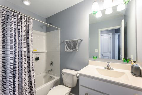 Tiny photo for 1210 Lakepointe Drive, Schaumburg, IL 60173 (MLS # 12618149)