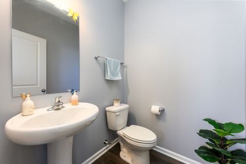 Tiny photo for 1210 Lakepointe Drive, Schaumburg, IL 60173 (MLS # 12618149)