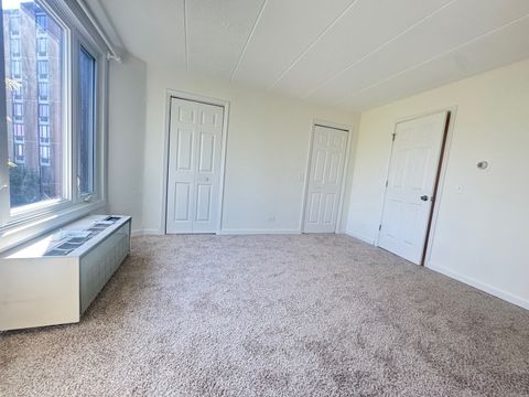 Tiny photo for 1 Renaissance Place #615, Palatine, IL 60067 (MLS # 12500878)