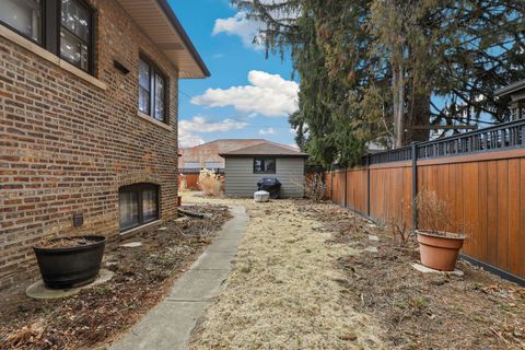 Tiny photo for 9031 Fairview Avenue, Brookfield, IL 60513 (MLS # 12575529)