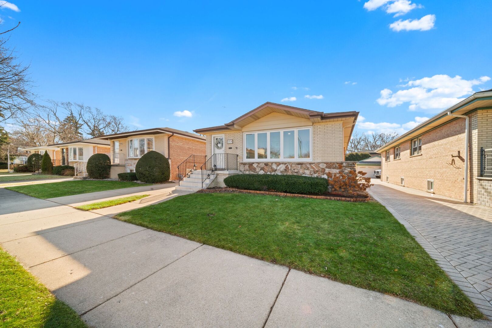 6814 N Dowagiac Avenue