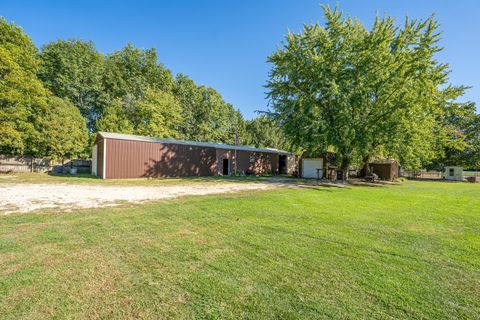 Tiny photo for 15023 E McNeal Road, Monroe Center, IL 61052 (MLS # 12486374)