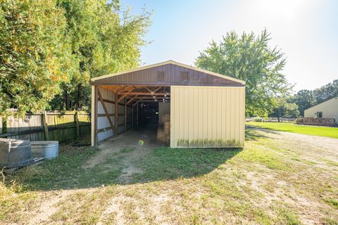 Tiny photo for 15023 E McNeal Road, Monroe Center, IL 61052 (MLS # 12486374)