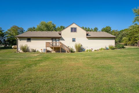 Tiny photo for 15023 E McNeal Road, Monroe Center, IL 61052 (MLS # 12486374)