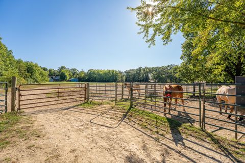 Tiny photo for 15023 E McNeal Road, Monroe Center, IL 61052 (MLS # 12486374)