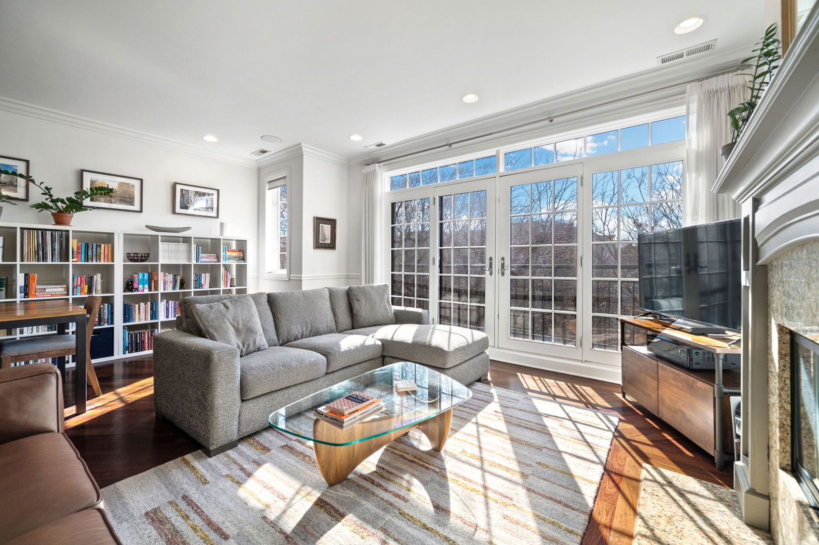 840 W Roscoe Street 4W