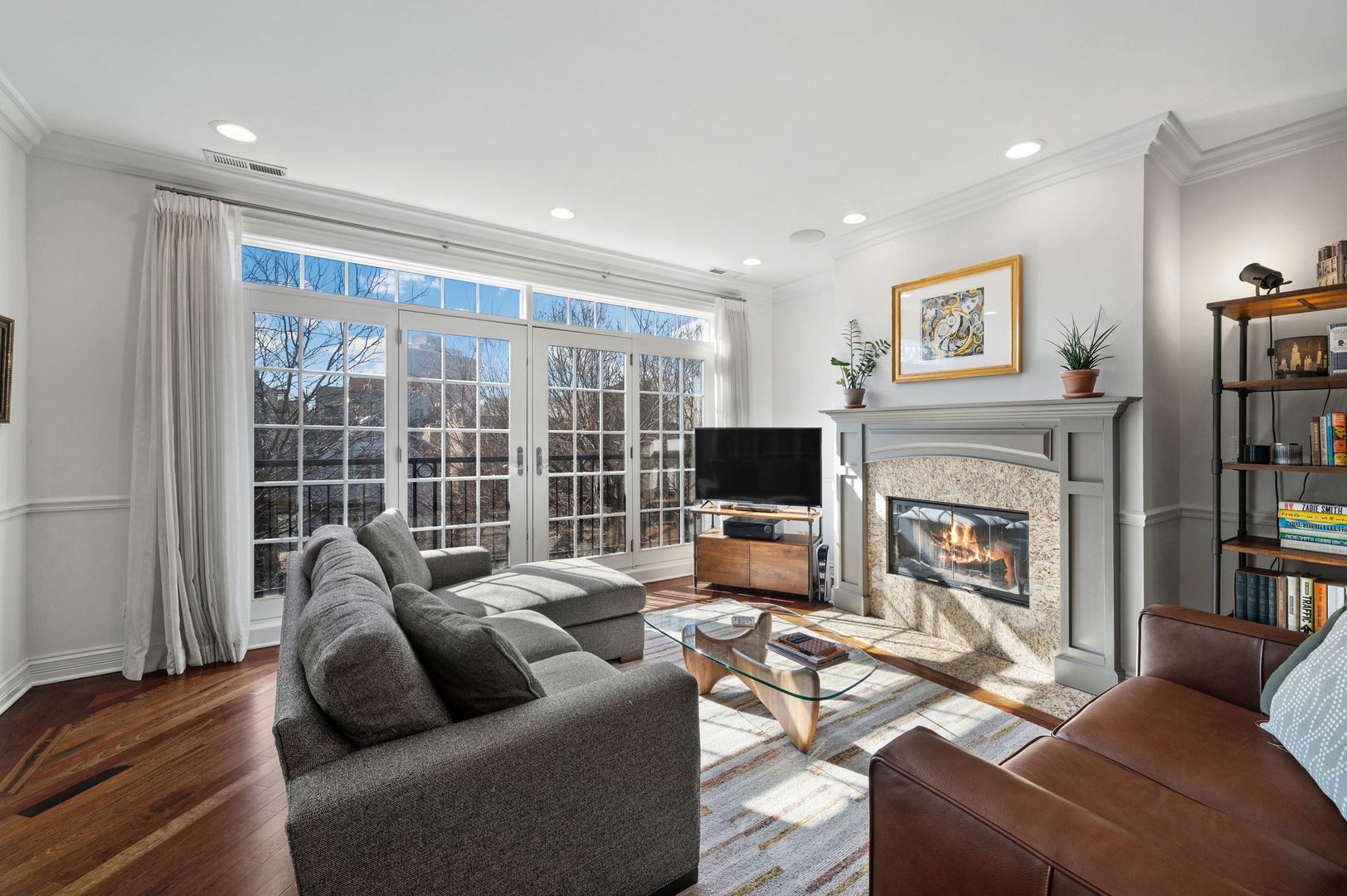 840 W Roscoe Street 4W