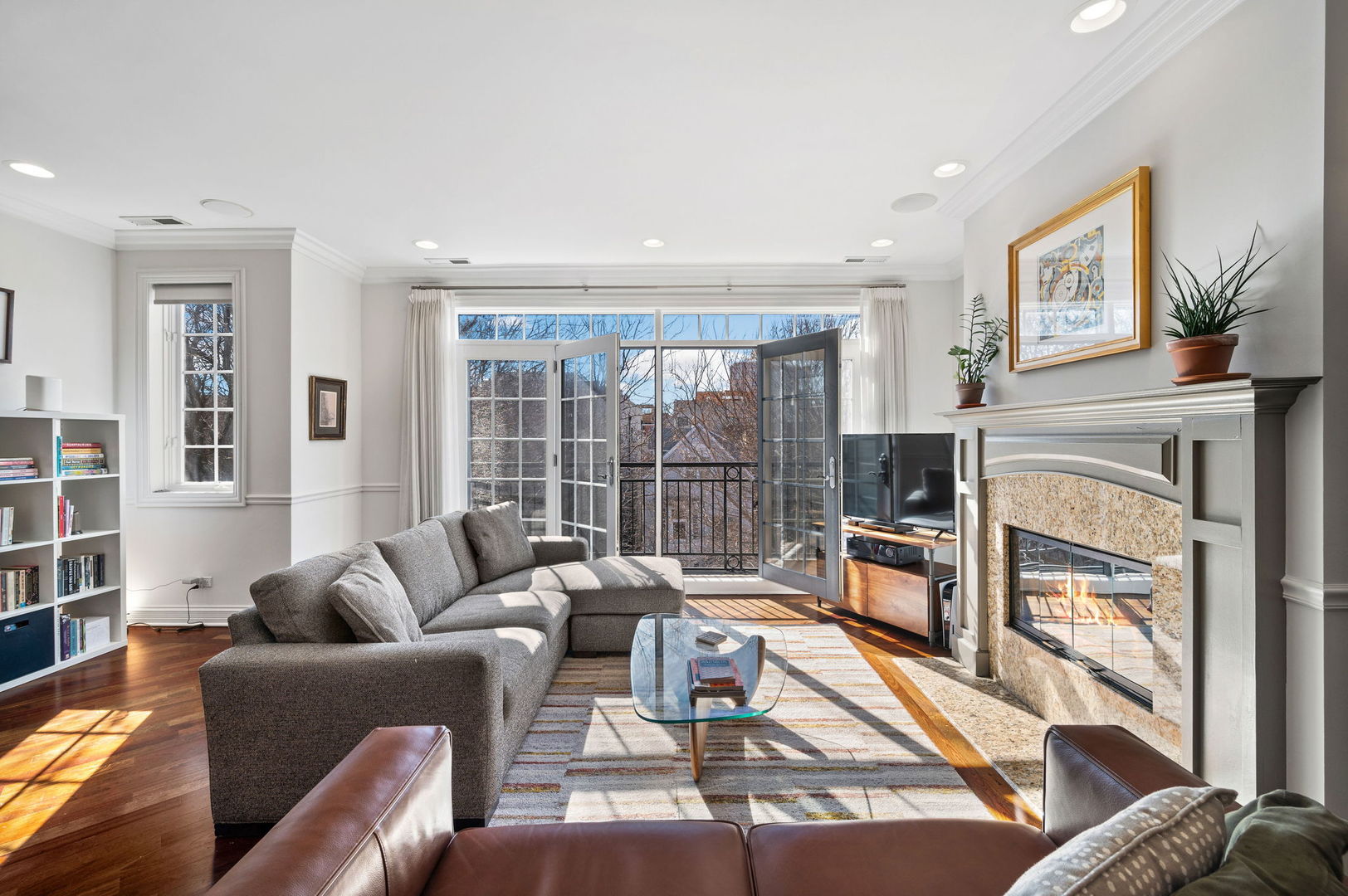 840 W Roscoe Street 4W