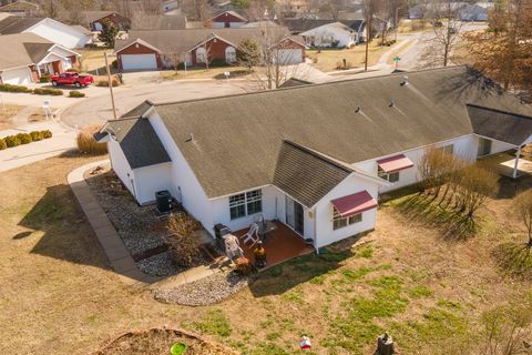 Tiny photo for 502 Hancock Court, Carbondale, IL 62901 (MLS # 12561064)