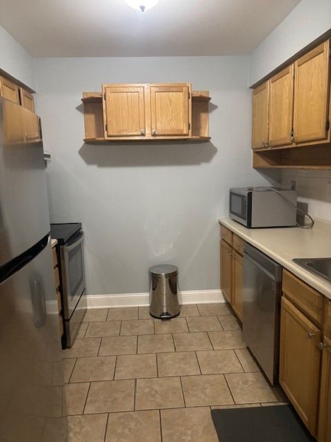 Tiny photo for 806 E Old Willow Road #211, Prospect Heights, IL 60070 (MLS # 12539693)