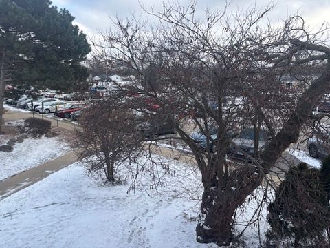 Tiny photo for 806 E Old Willow Road #211, Prospect Heights, IL 60070 (MLS # 12539693)