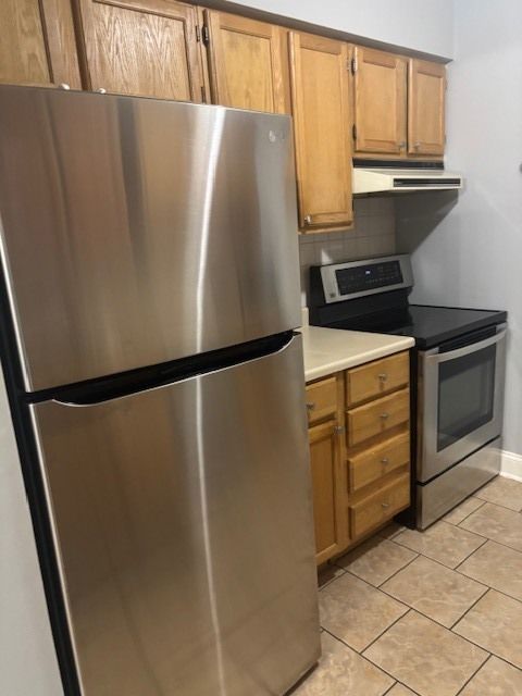 Tiny photo for 806 E Old Willow Road #211, Prospect Heights, IL 60070 (MLS # 12539693)