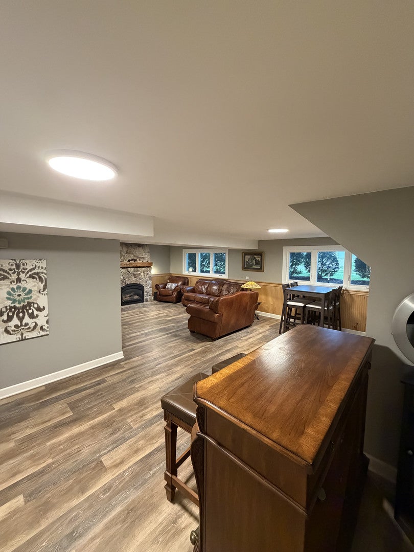 565 Maywood Lane