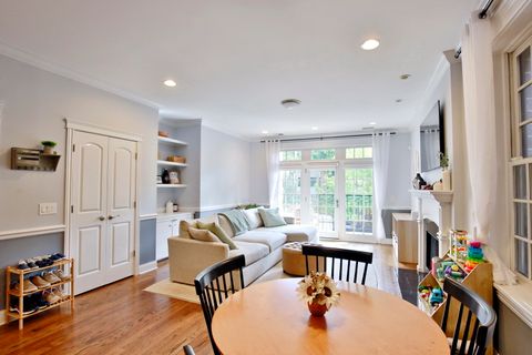 Tiny photo for 4710 N Beacon Street #2S, Chicago, IL 60640 (MLS # 12481697)