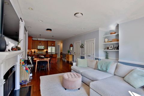 Tiny photo for 4710 N Beacon Street #2S, Chicago, IL 60640 (MLS # 12481697)