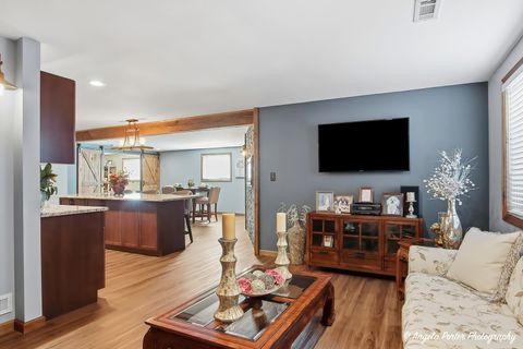 Tiny photo for 2165 Walnut Glen Boulevard, Island Lake, IL 60042 (MLS # 12586727)