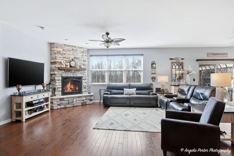 Tiny photo for 2165 Walnut Glen Boulevard, Island Lake, IL 60042 (MLS # 12586727)