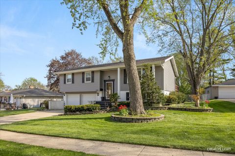 Tiny photo for 1321 Hampton Lane, Schaumburg, IL 60193 (MLS # 12596636)
