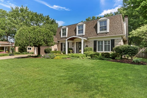 Photo of 710 Fairlawn Avenue, Libertyville, IL 60048 (MLS # 12685416)