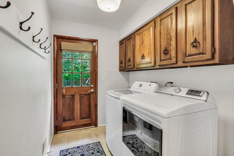 Tiny photo for 710 Fairlawn Avenue, Libertyville, IL 60048 (MLS # 12685416)