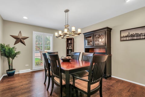 Tiny photo for 710 Fairlawn Avenue, Libertyville, IL 60048 (MLS # 12685416)