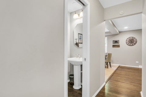Tiny photo for 710 Fairlawn Avenue, Libertyville, IL 60048 (MLS # 12685416)