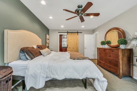 Tiny photo for 710 Fairlawn Avenue, Libertyville, IL 60048 (MLS # 12685416)