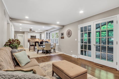 Tiny photo for 710 Fairlawn Avenue, Libertyville, IL 60048 (MLS # 12685416)