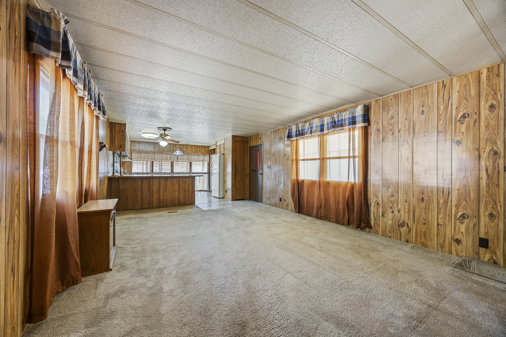 27W370 Geneva Road 19